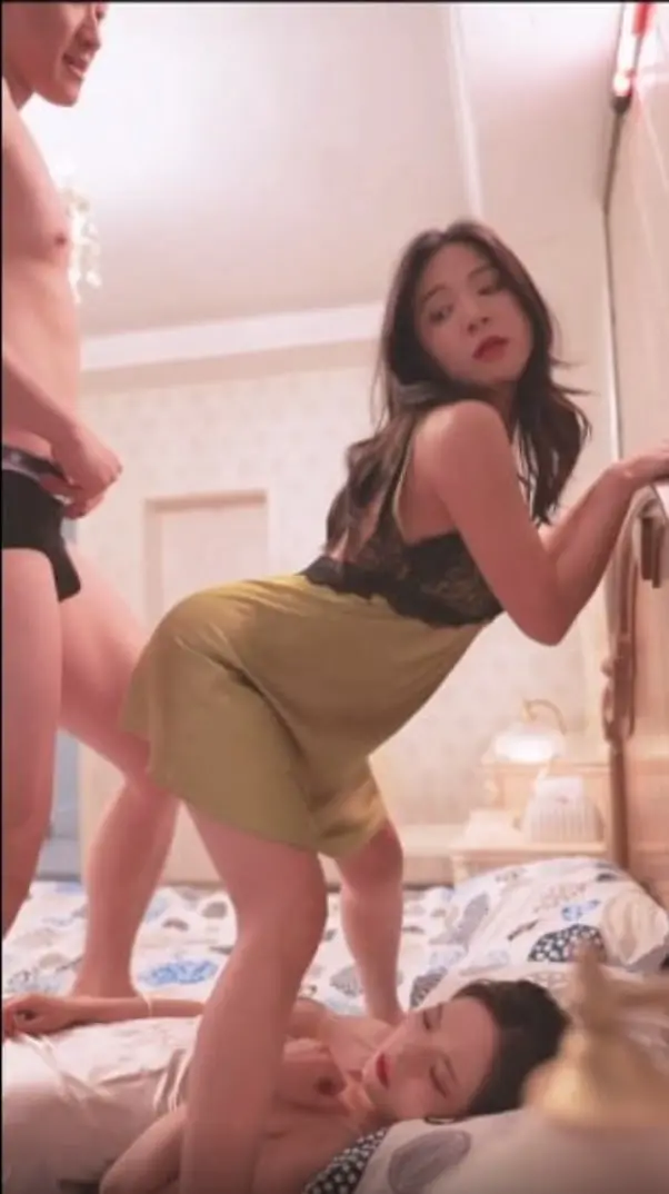 爆笑闺蜜变形记：《三人同行》友谊大冒险！逆袭人生，笑到头掉！